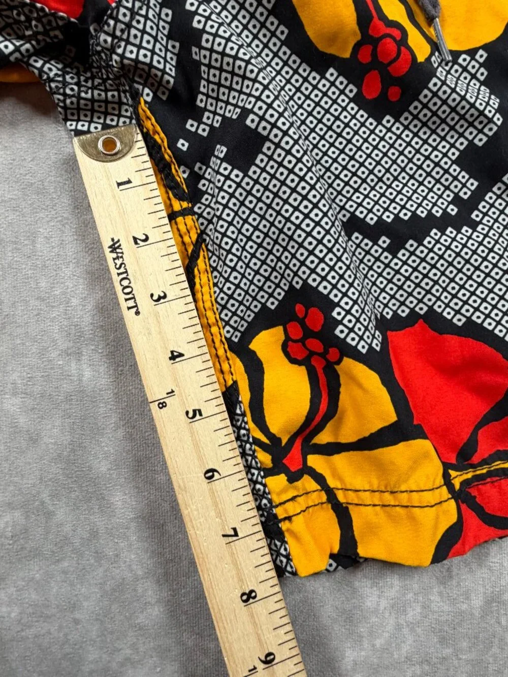 Billabong Mens Size 34 Board Shorts Black Hibiscus Floral Surf Swim Trunks